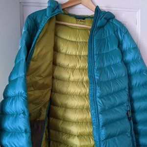 L.L. Bean Ultralight 850 Down Hooded Jacket